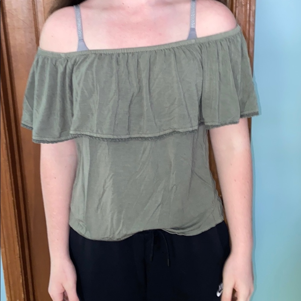 American Eagle off the shoulder top